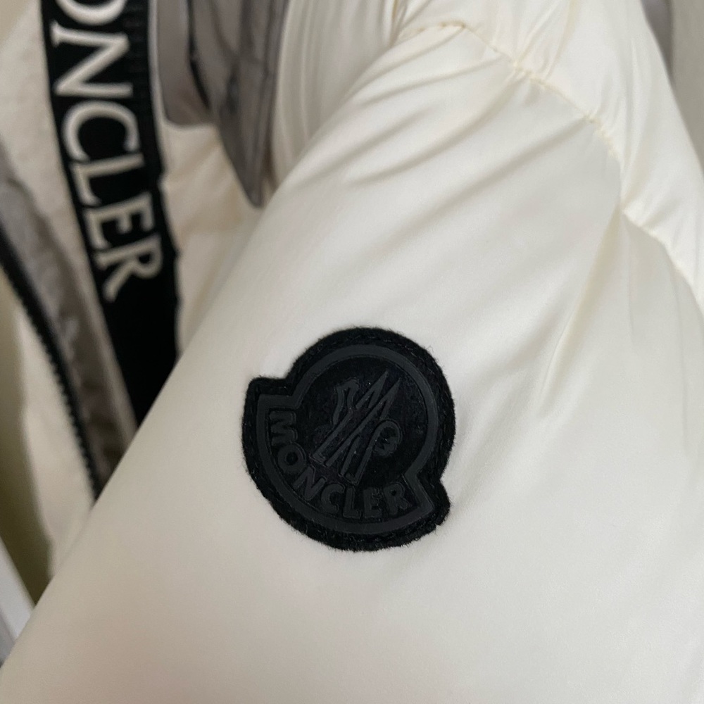 NEW Moncler puffer down jacket - Picture 5 of 15